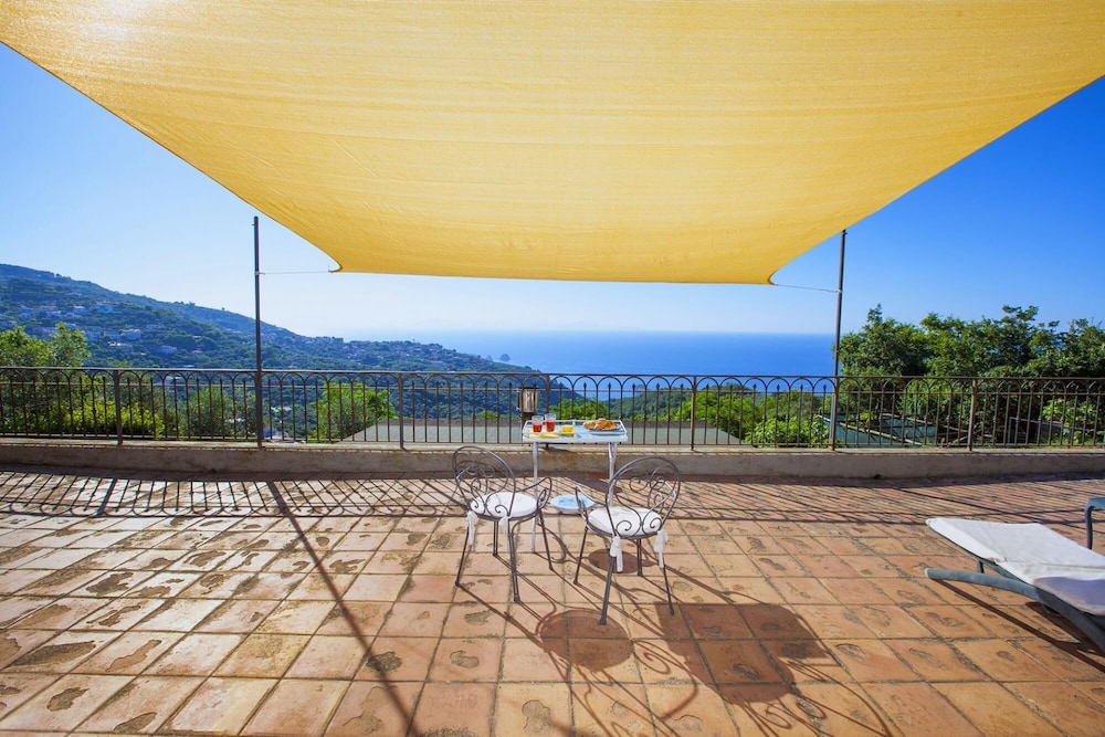 Villa dei Galli in Sant Agata sui Due Golfi view 2