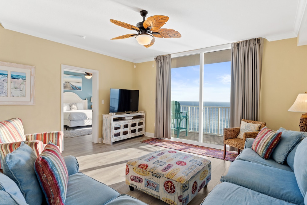 Tidewater by Book That Condo