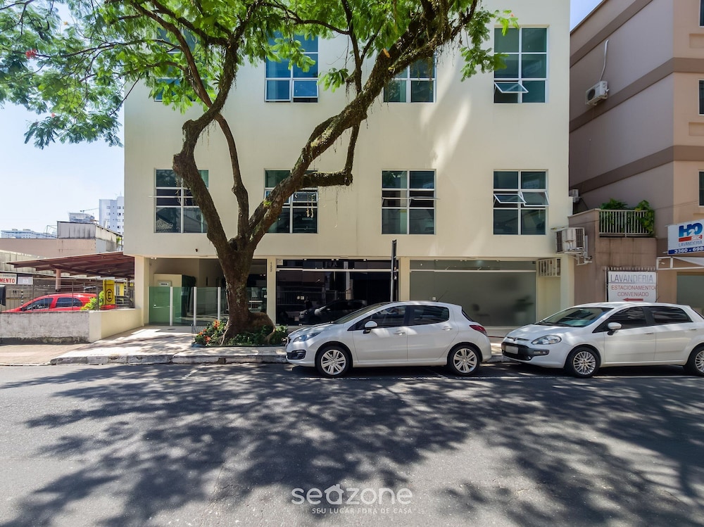 Aprt w Balcony 600m fr the Coast Centro BC Ejf0702