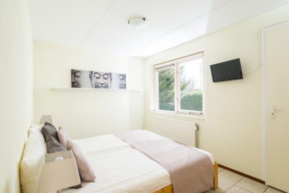 Bungalow in Zeeland With Stunning Waterside Views view 2