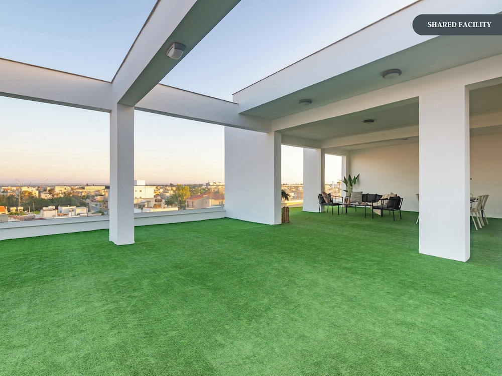 Sanders Cruise - Brand New 1-bdr Apt With Balcony