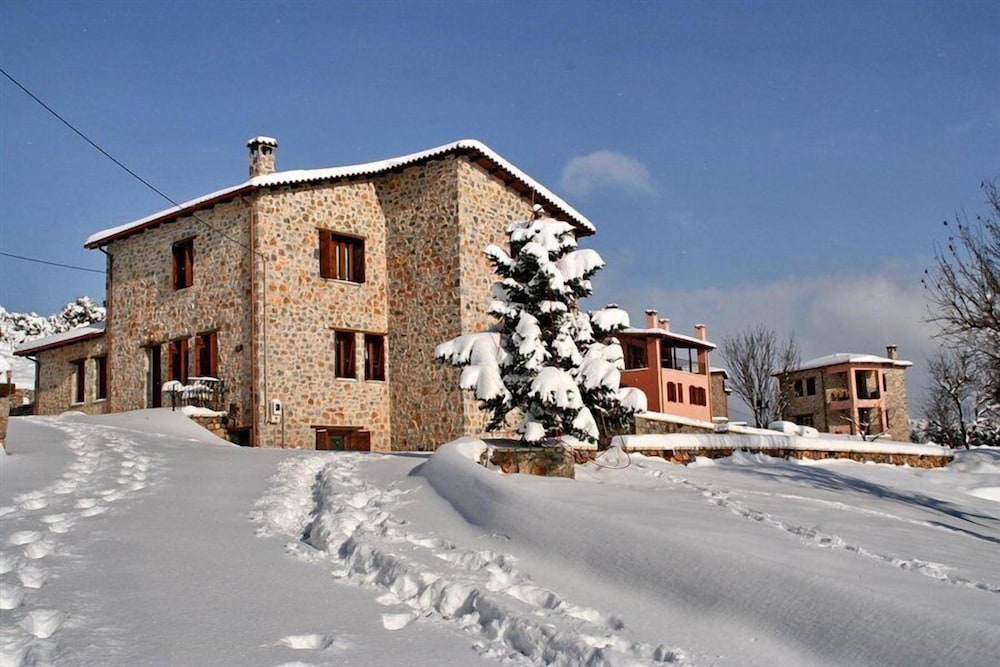 Menalia Villas & Suites