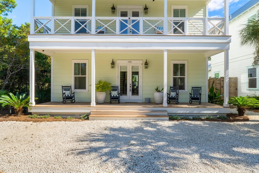 30A Beach House - Under the Palms