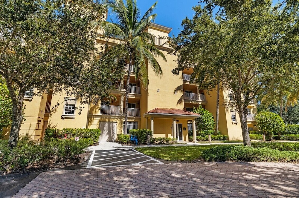 Bella Lago 324 by Distinctive Beach Rentals