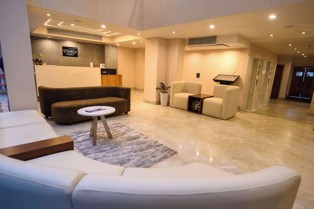 Emerald Hotel