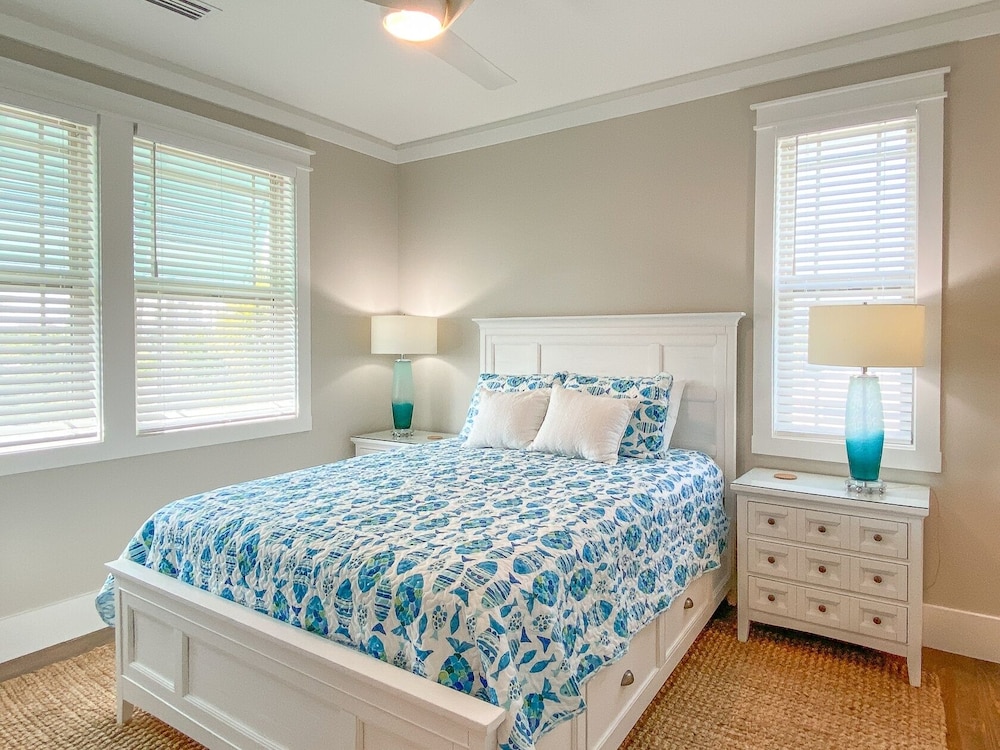 135 Island Escape: 5br Home W/ Pool And Spa! 5 Bedroom Home