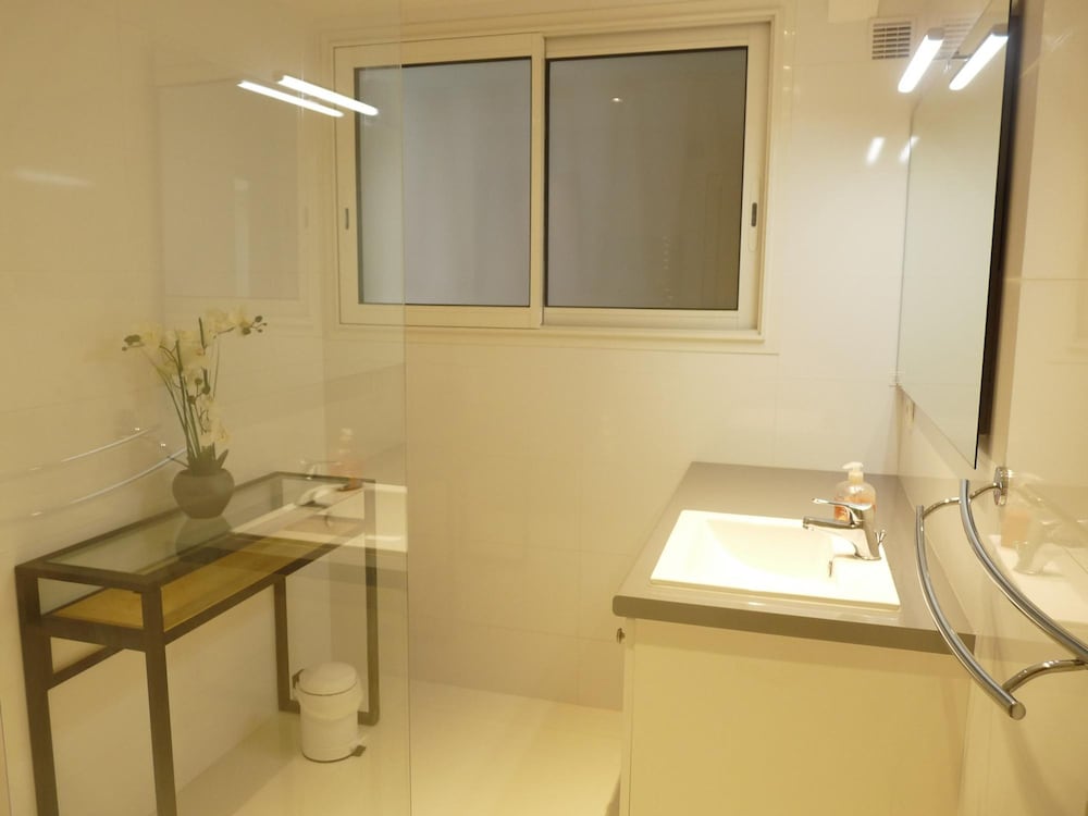 Two Bedroom Apartment Next to the Croisette in Cannes a Short Walk to the Palais des Festivals - 1961