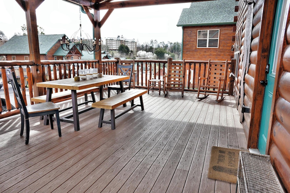 Sasquatch Inn