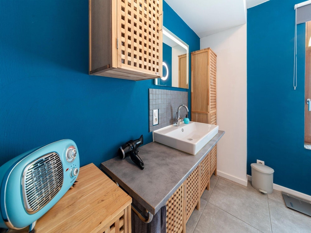 Magnificent Holiday Home for 6 Adults in Xhoffraix