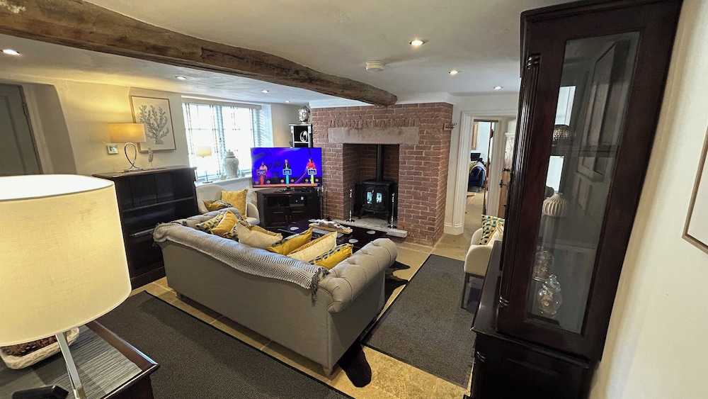4 Bed Farmhouse Alton Tower Xmas Market Chatsworth
