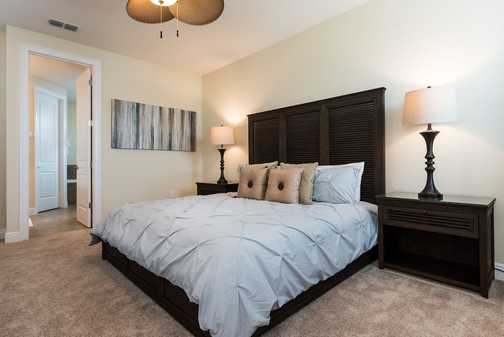 Disney Dreams Luxury Private Water Park 6 Bedroom Villa by Redawning