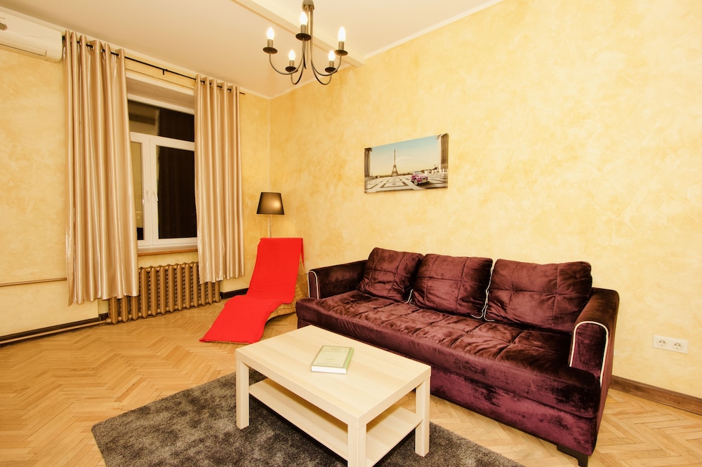 LUXKV Apartment on Teterenskiy