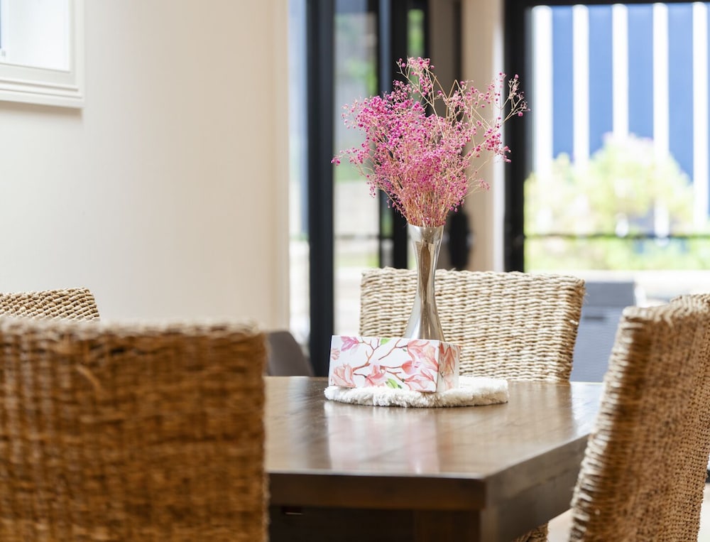 Kozyguru | Rose Bay | Charming House Near Beach