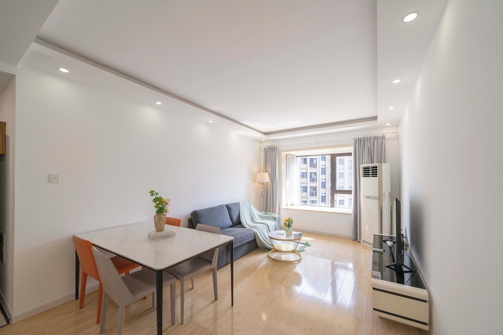 Tyms Modern 2BR APT Xujiahui Dacheng