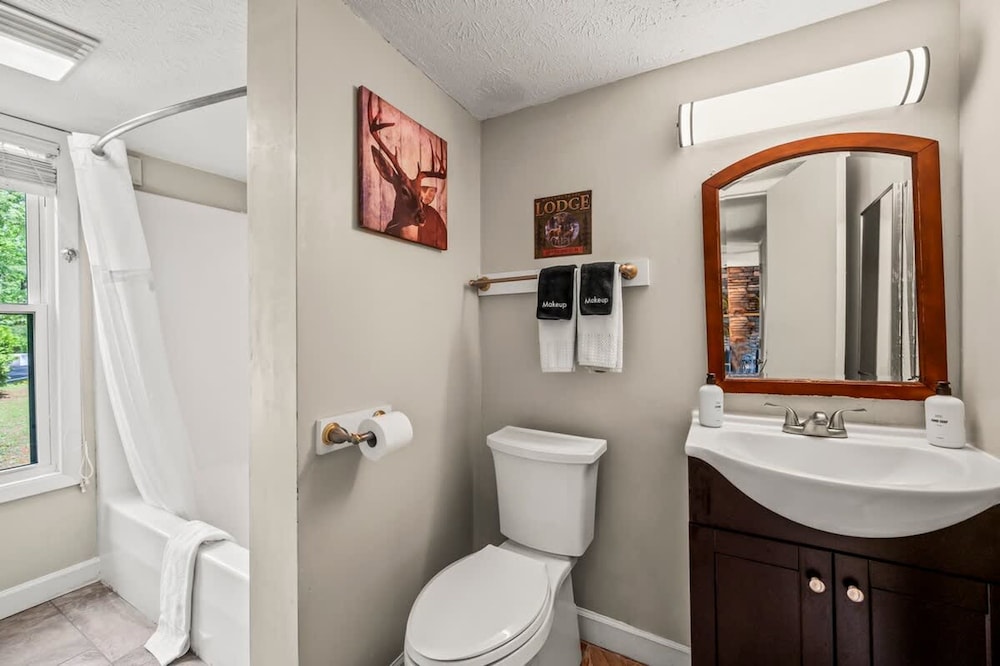 Sauna Mountain Views Indoor Pool Sleeps 4