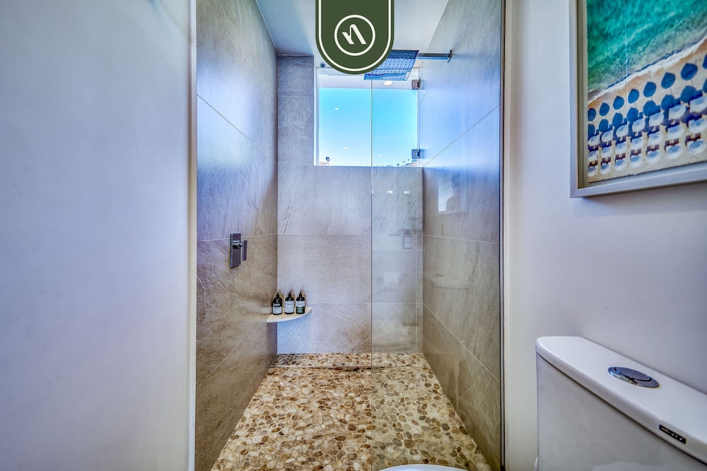 1BR Condo Near to Beach