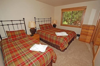 2806 Springwood Drive 4 Bedroom Home by RedAwning