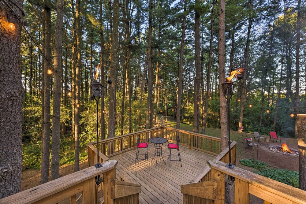 Lake Geneva Vacations - Lake Geneva Getaway w/ Fire Pit: Near Golf - Property Image 6