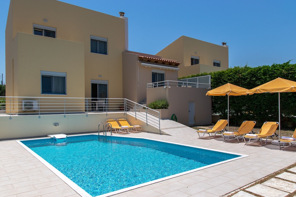 Yanni's villas
