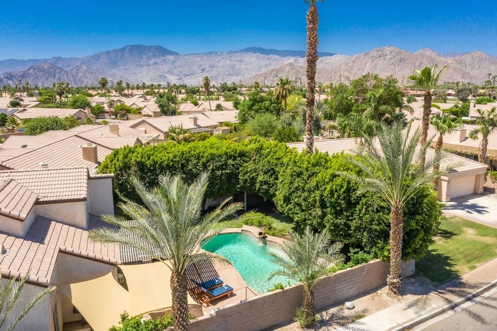 Private Oasis Pool