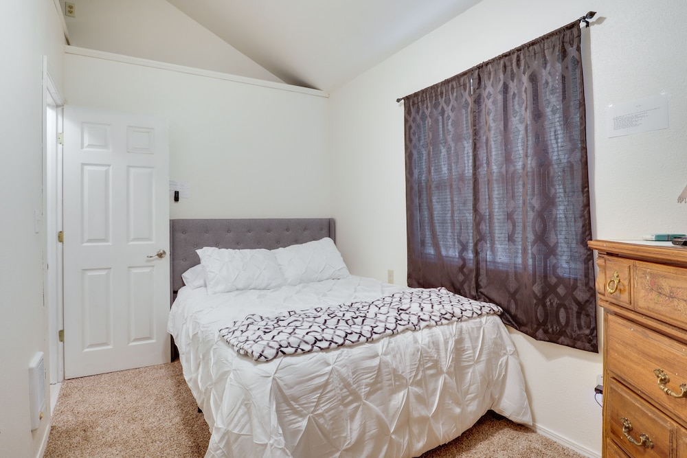 Albany Vacations - Salem Getaway w/ Hot Tub Near Parks  Boating! - Property Image 2