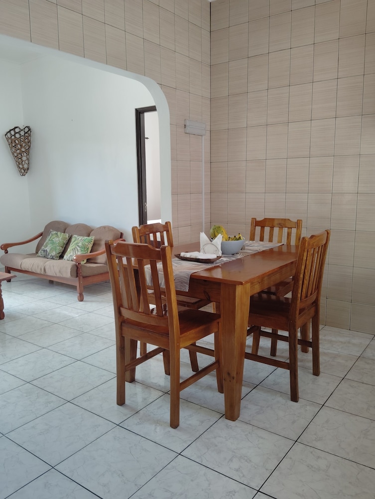 Roche Kerlan Apartments