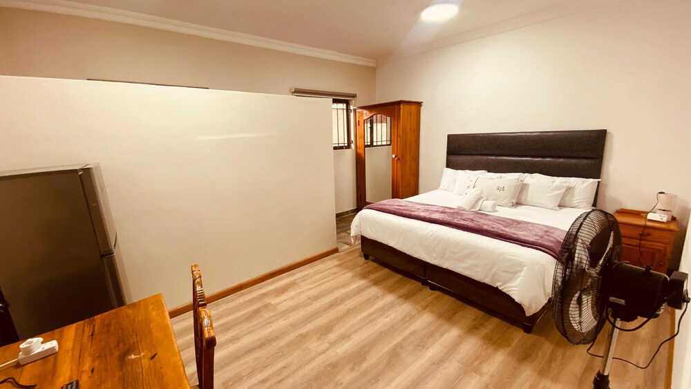 Adhara Hotel