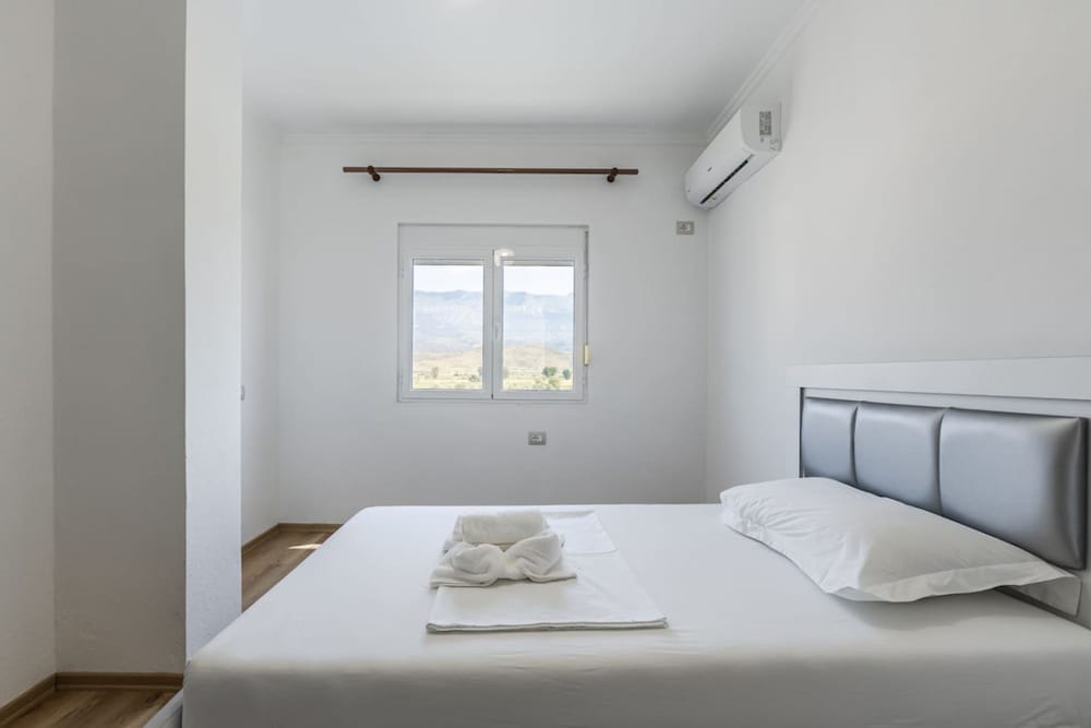 Hometown Apartment 2