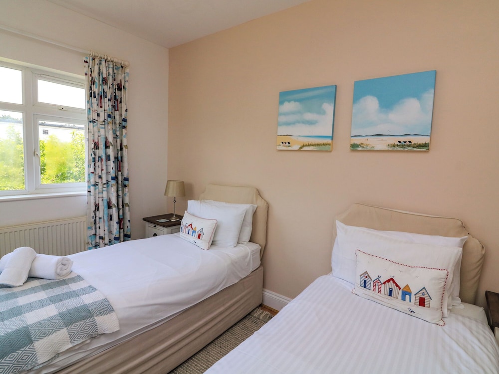 Marine Cottage