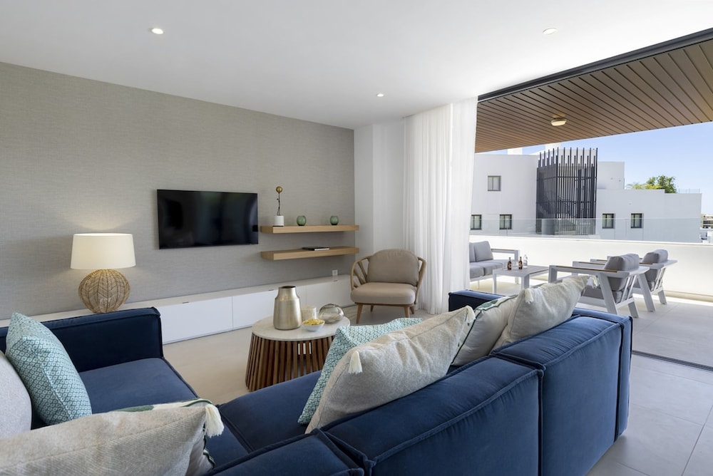 Exclusive 3-bedroom Apartment in Higueron