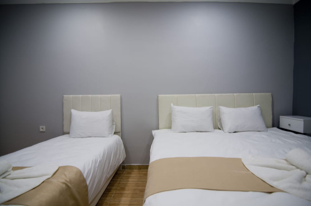 Istanbul Palace Otel - Image 17