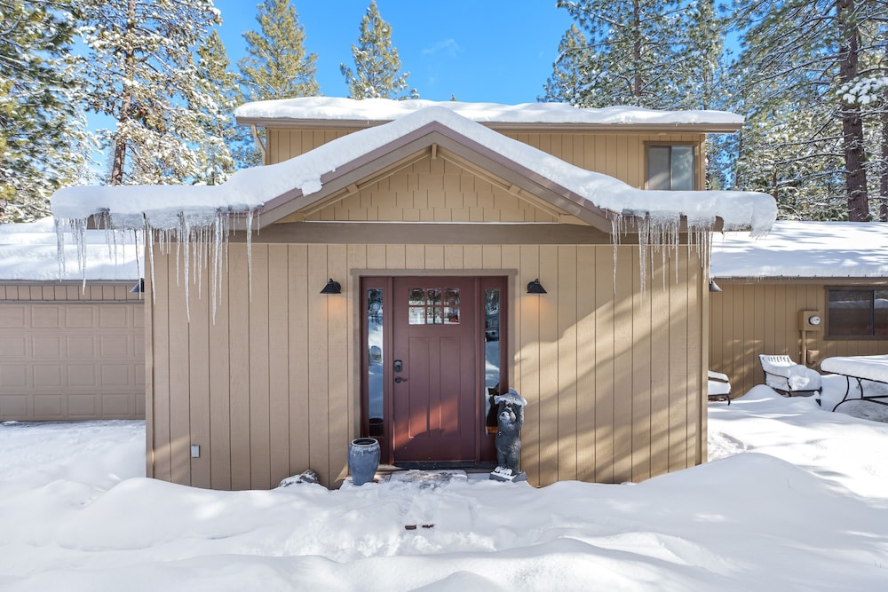 8 East Butte Ln 3 Bedroom Home