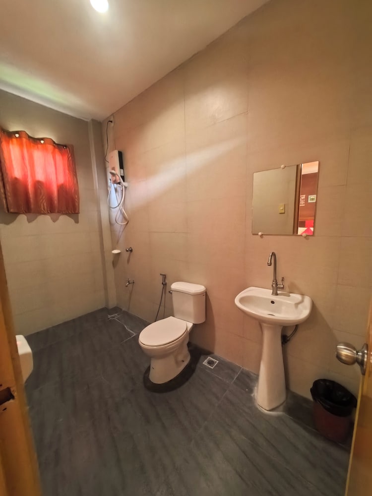 Espacio de Clarita Hometel, Davao-Stadt, Philippinen - 10