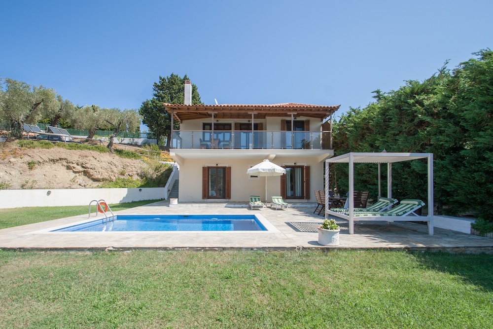 Four Seasons Villas