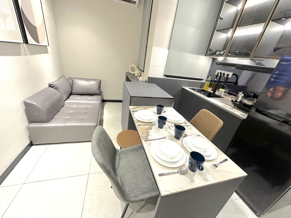 Neu Suites by Moonlight