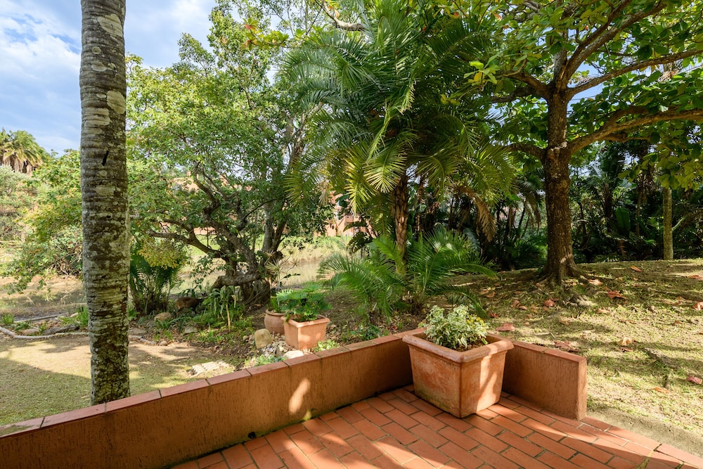 San Lameer Villa Rentals 2908