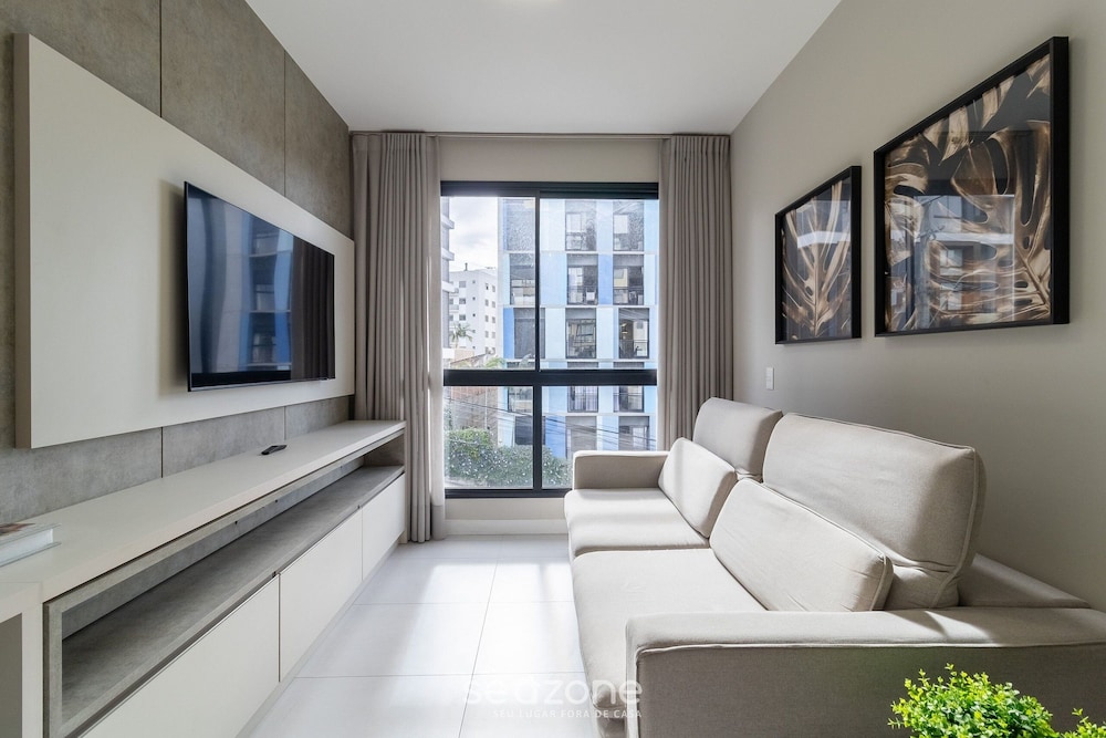 Sophistication and Comfort in Carvoeira Sre0201