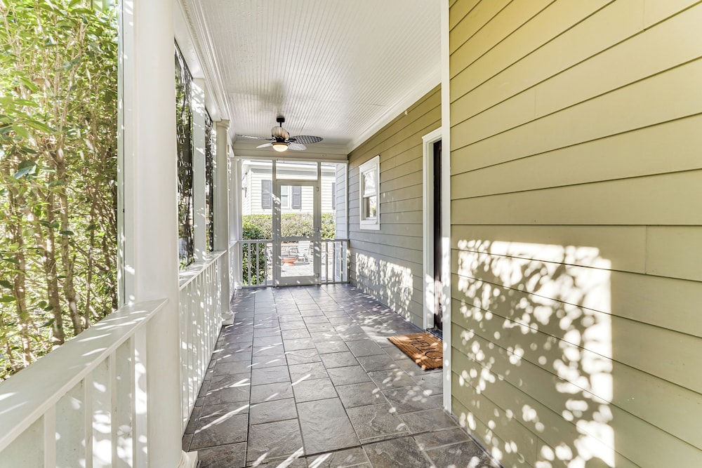 Summerville Historic Bungalow w/ Hot Tub