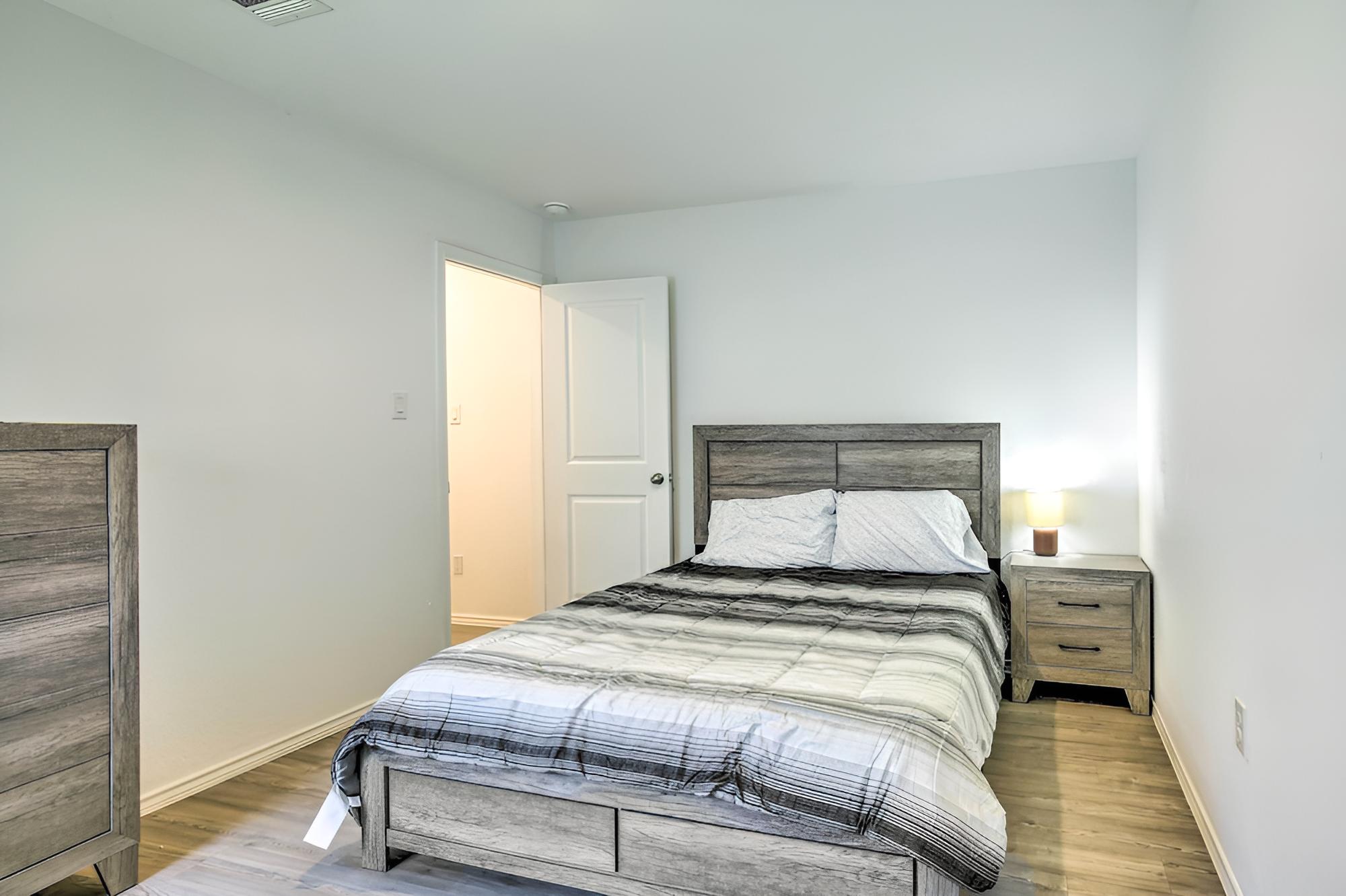 Recently Built Family Home ~ 11 Mi to Dtwn! view 5