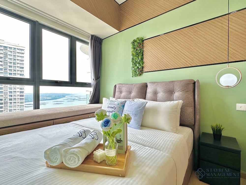 Country Garden Danga Bay Sea View Homestay by Stayrene