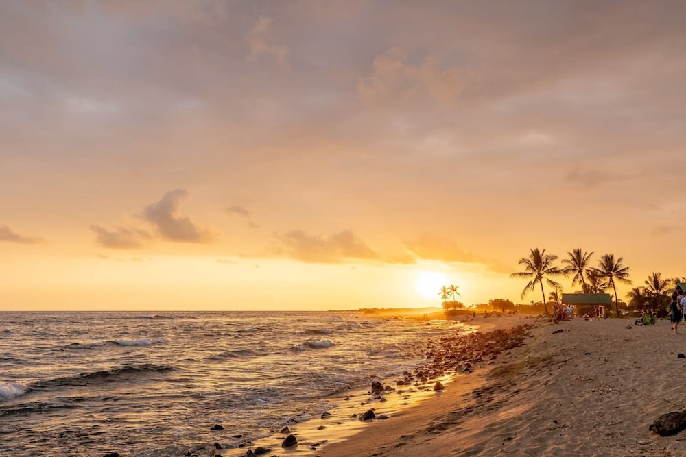 Sandy Toes Getaway in Kona
