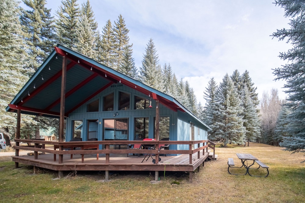 Bear Paw Lodge
