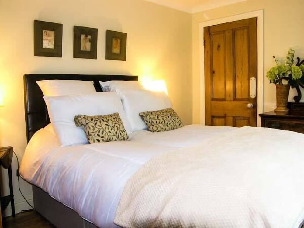 Beechlands Cottage view 2