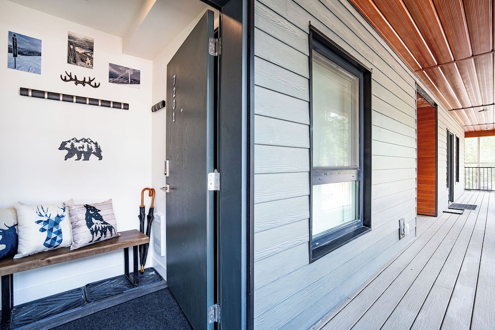 Hotel Peak Paradise by Revelstoke Vacations - Image 1