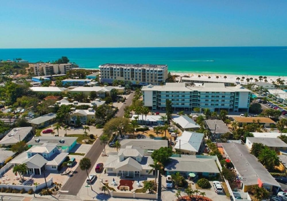 Sun and Sea by Beachside Management