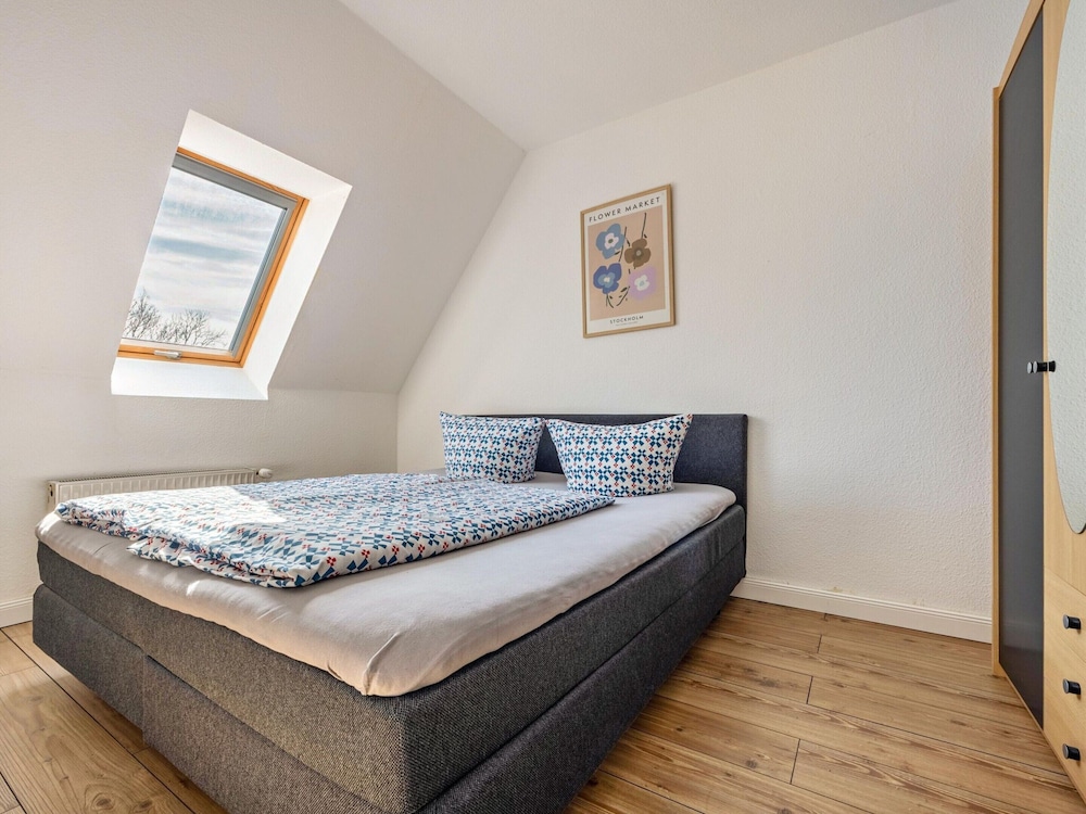 Apartment on Lake Muritz With Marina Access