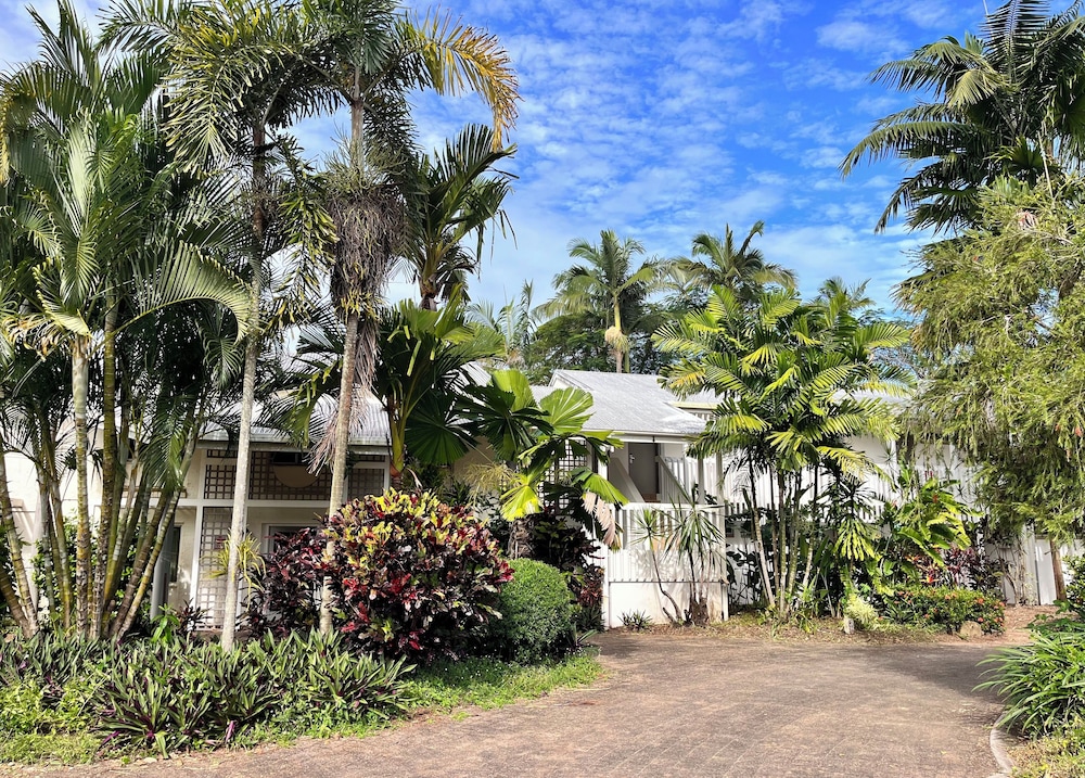 Mission Beach Lodge