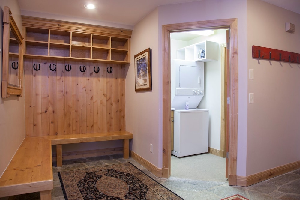 Trail's End Lodge at Deer Valley Resort - Two Bedroom Residence with Spa #406 2 Condo
