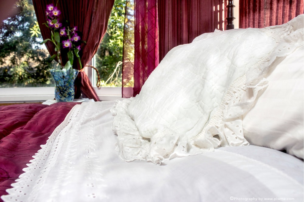 Cliff Crest Bed & Breakfast
