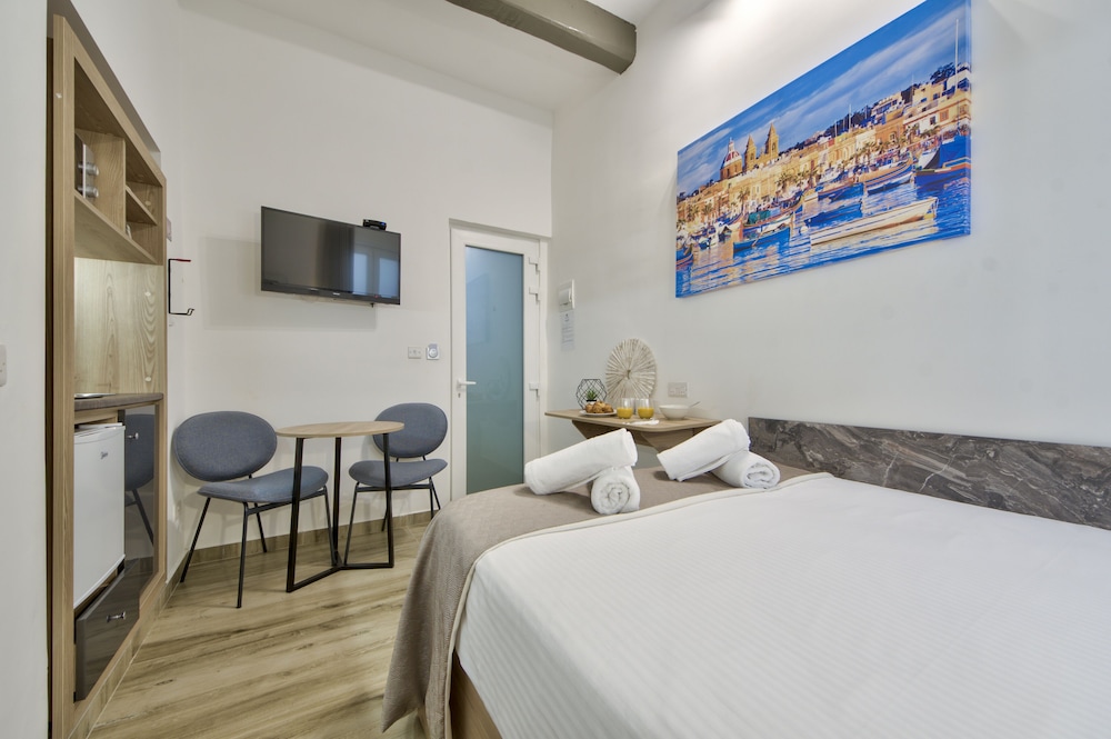Tritoni Studios Valletta view 2